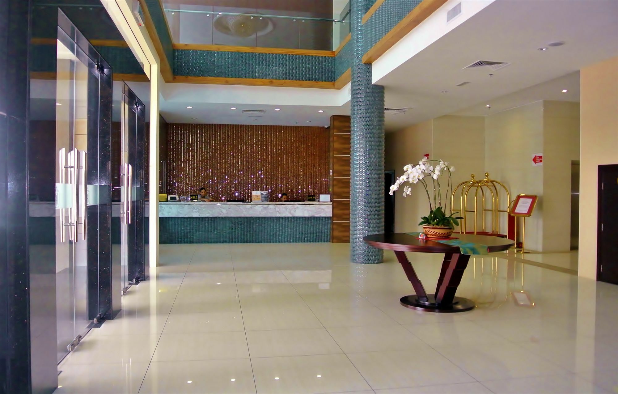 Putatan Platinum Hotel Κότα Κιναμπαλού Εξωτερικό φωτογραφία